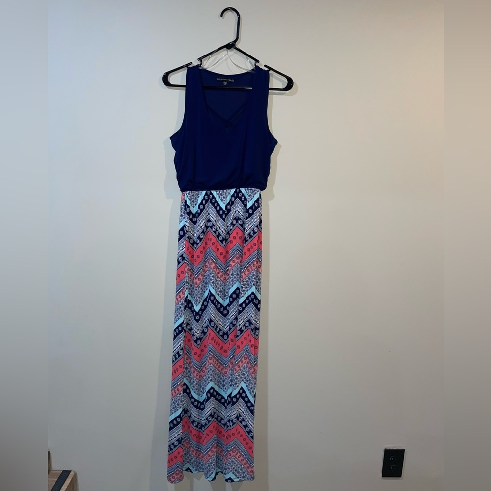Cute Spring-y Long dress. Size: XS.